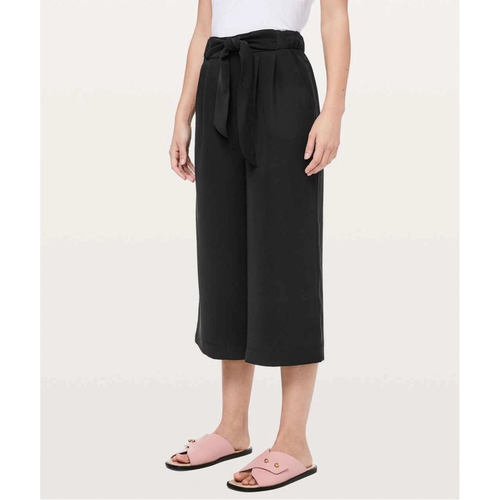 🖤Lululemon Noir Crop *Woven Black Wide Leg Tie Waist Casual Pants Size 10